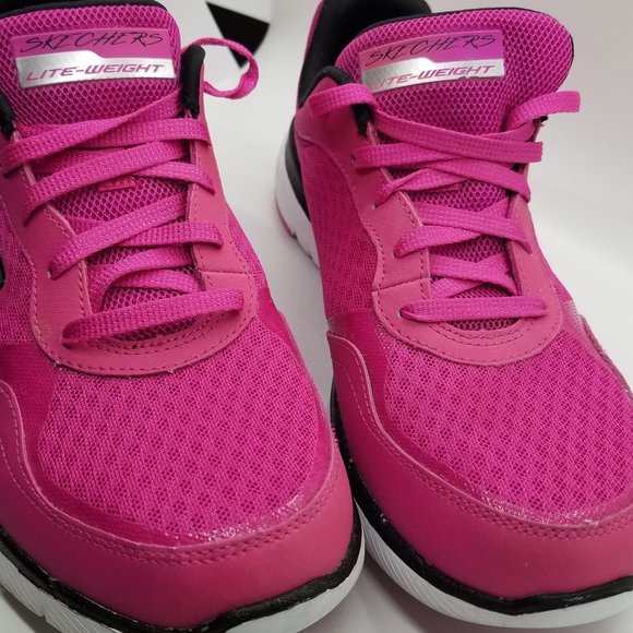 skechers lite weight air cooled memory foam